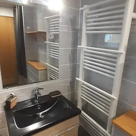 Maison Pour 2 A 4 Personnes Avec Jardin Proche De La Et Des Commerces בית נופש רויאן