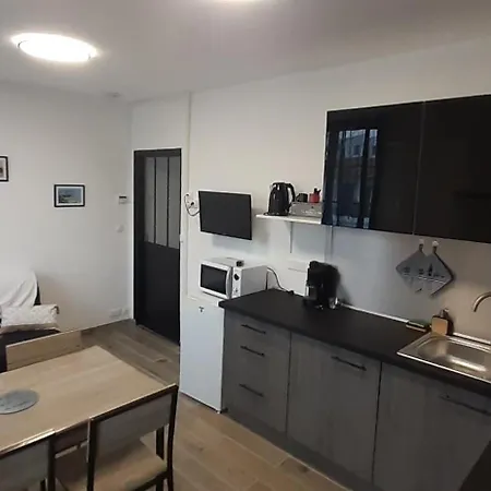 Maison Pour 2 A 4 Personnes Avec Jardin Proche De La Et Des Commerces בית נופש *