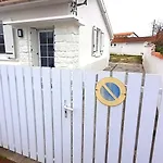 Maison Pour 2 A 4 Personnes Avec Jardin Proche De La Et Des Commerces بيت للعطل