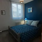 Maison Pour 2 A 4 Personnes Avec Jardin Proche De La Et Des Commerces *