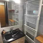 Maison Pour 2 A 4 Personnes Avec Jardin Proche De La Et Des Commerces بيت للعطل رويا