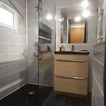 Maison Pour 2 A 4 Personnes Avec Jardin Proche De La Et Des Commerces *