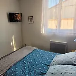 Maison Pour 2 A 4 Personnes Avec Jardin Proche De La Et Des Commerces بيت للعطل رويا