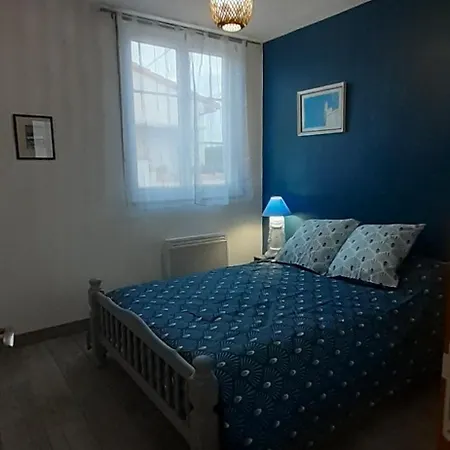 Maison Pour 2 A 4 Personnes Avec Jardin Proche De La Et Des Commerces *