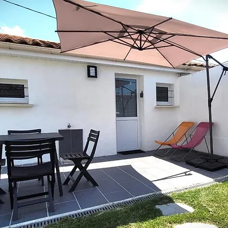 Nyaraló Maison Pour 2 A 4 Personnes Avec Jardin Proche De La Et Des Commerces *